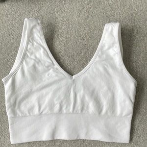 Nvgtn Sports Bra